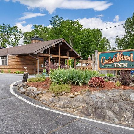 Cedarwood Inn 亨德森维尔 外观 照片