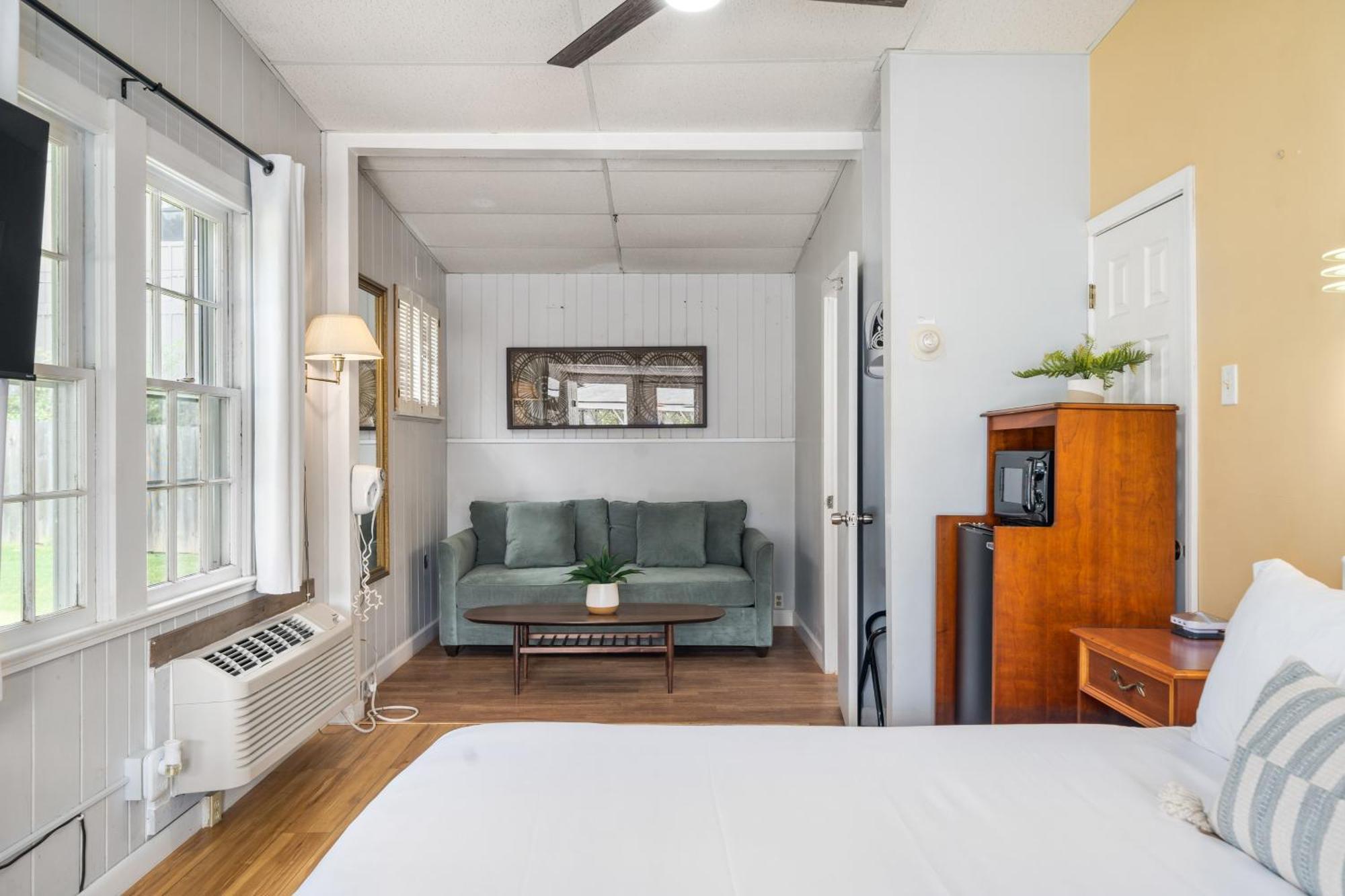 Cedarwood Inn 亨德森维尔 外观 照片