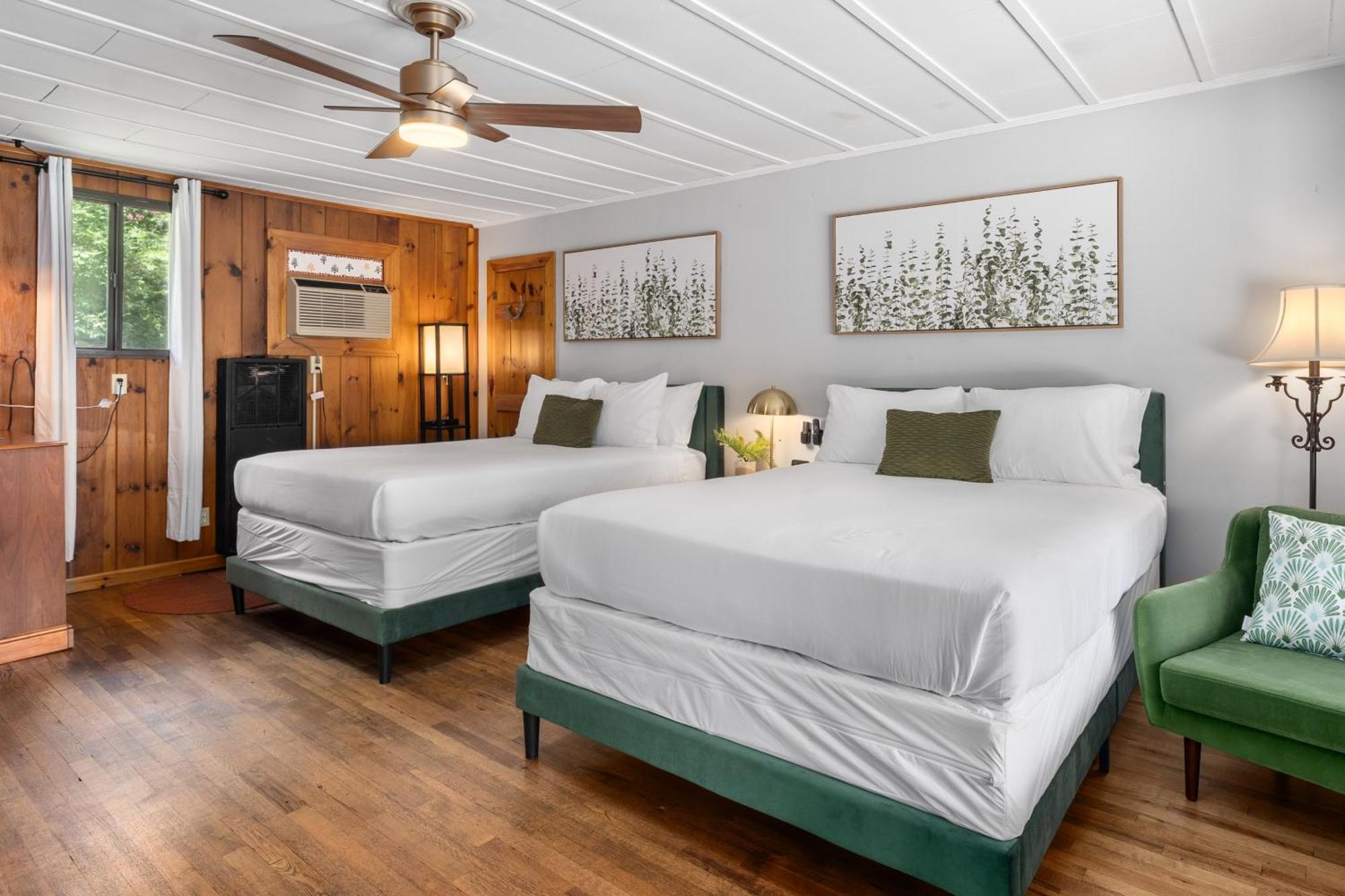 Cedarwood Inn 亨德森维尔 外观 照片