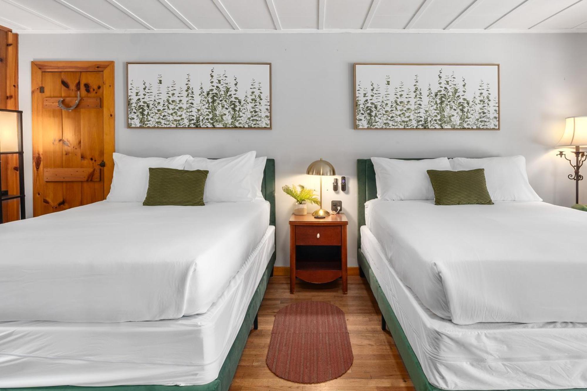 Cedarwood Inn 亨德森维尔 外观 照片