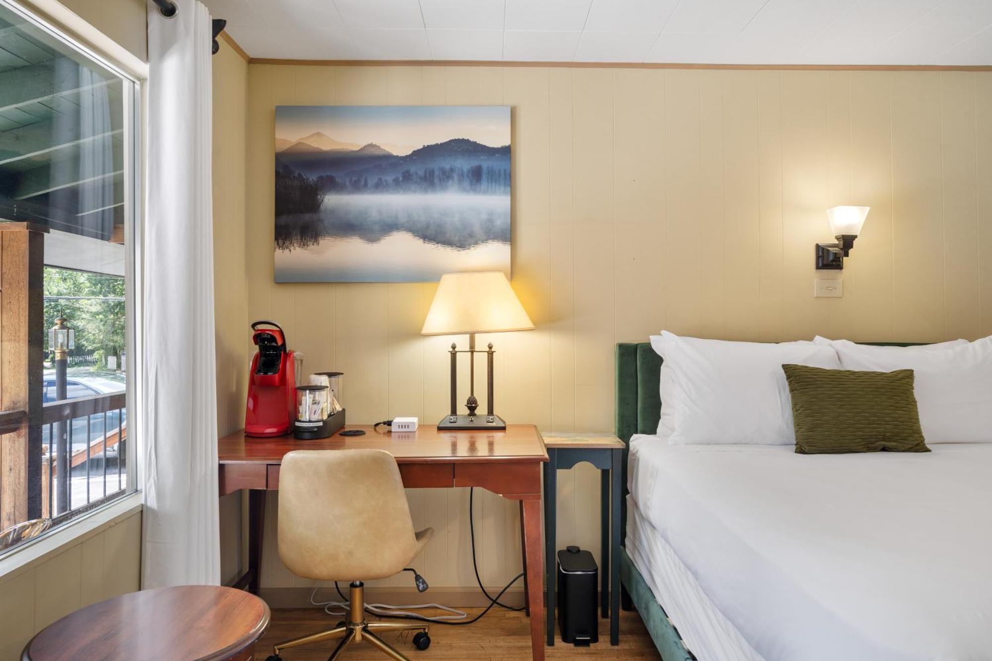 Cedarwood Inn 亨德森维尔 外观 照片