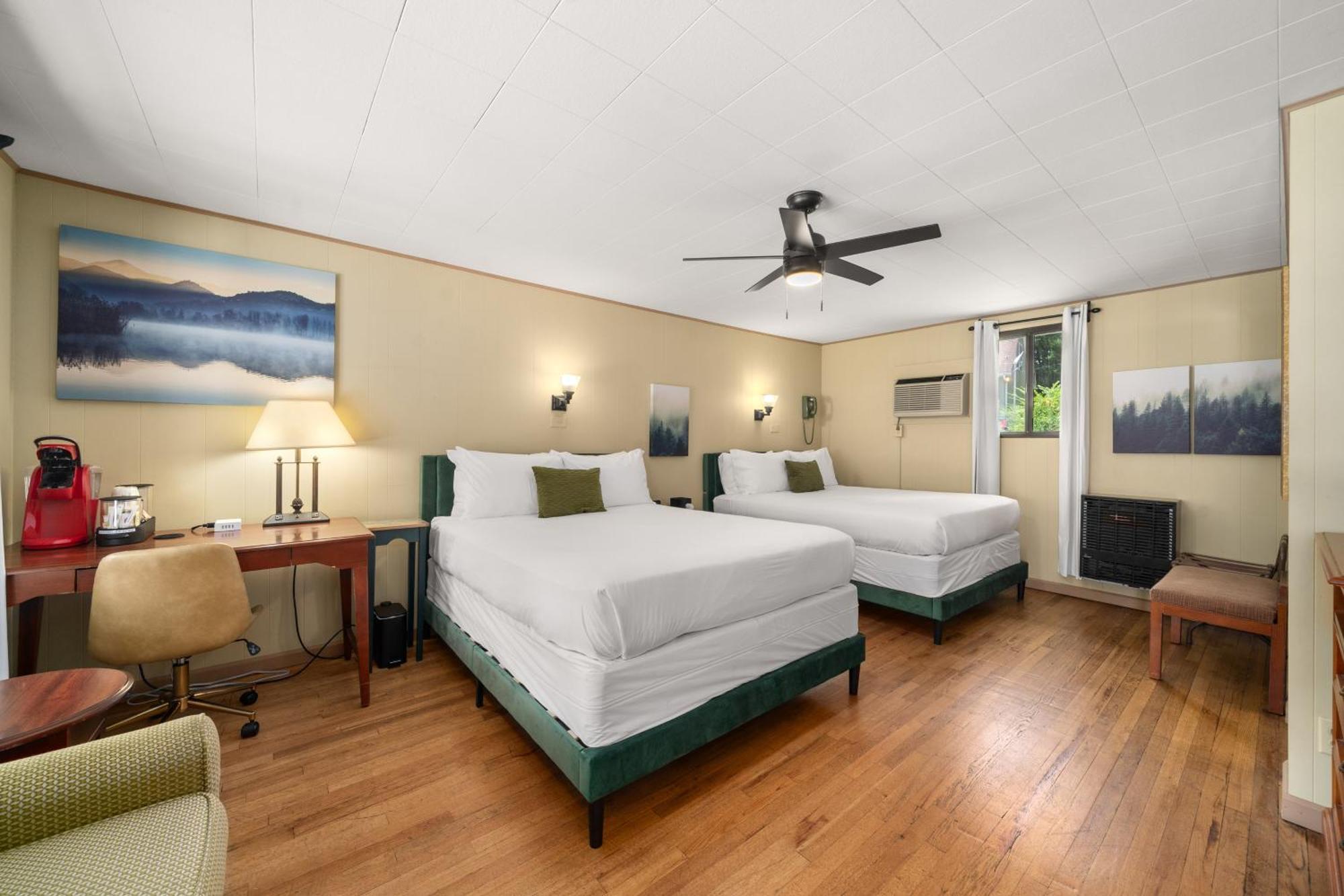 Cedarwood Inn 亨德森维尔 外观 照片